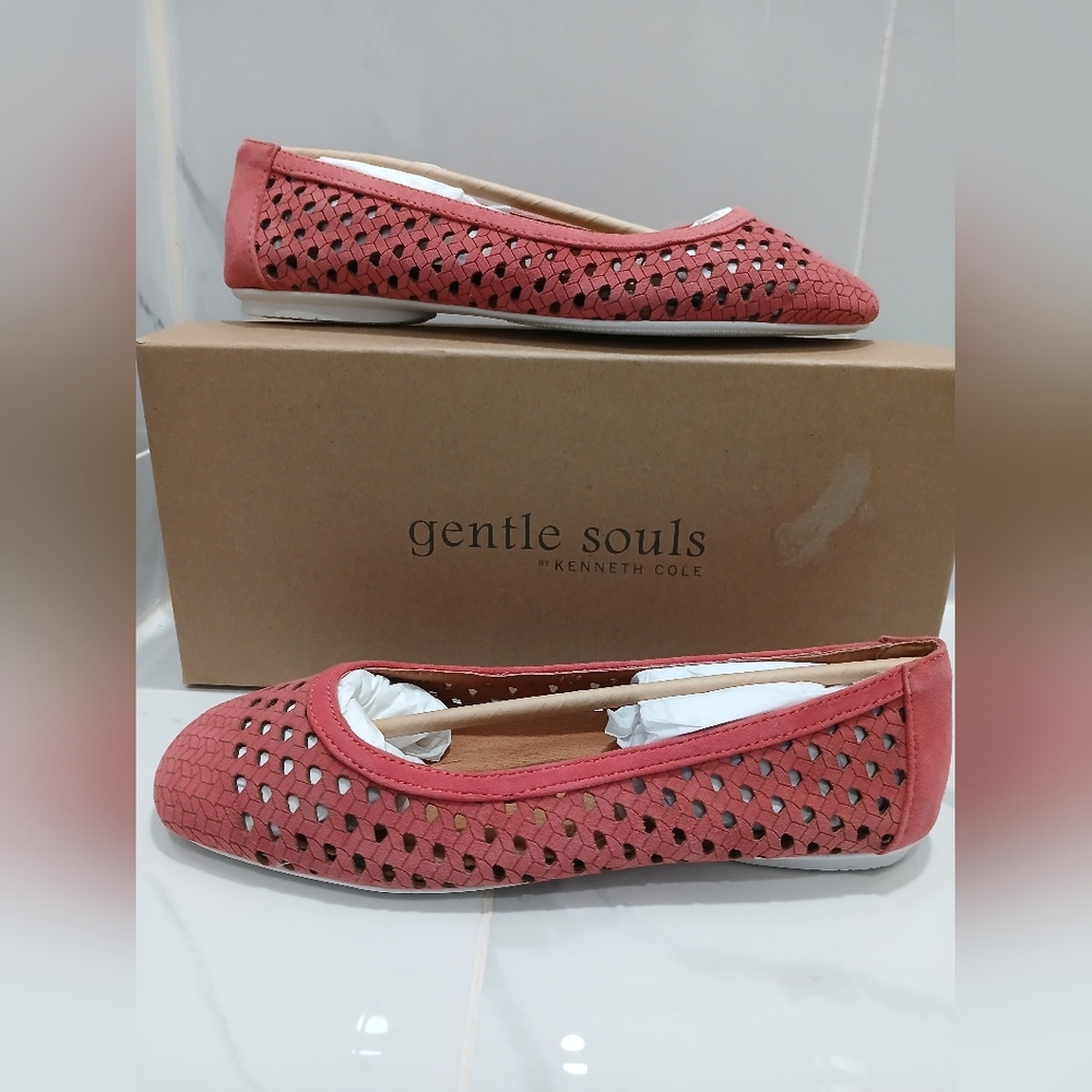 Gentle Souls by Kenneth Cole Women's Eugene Travel Woven Ballet Flat Coral 7 NWT